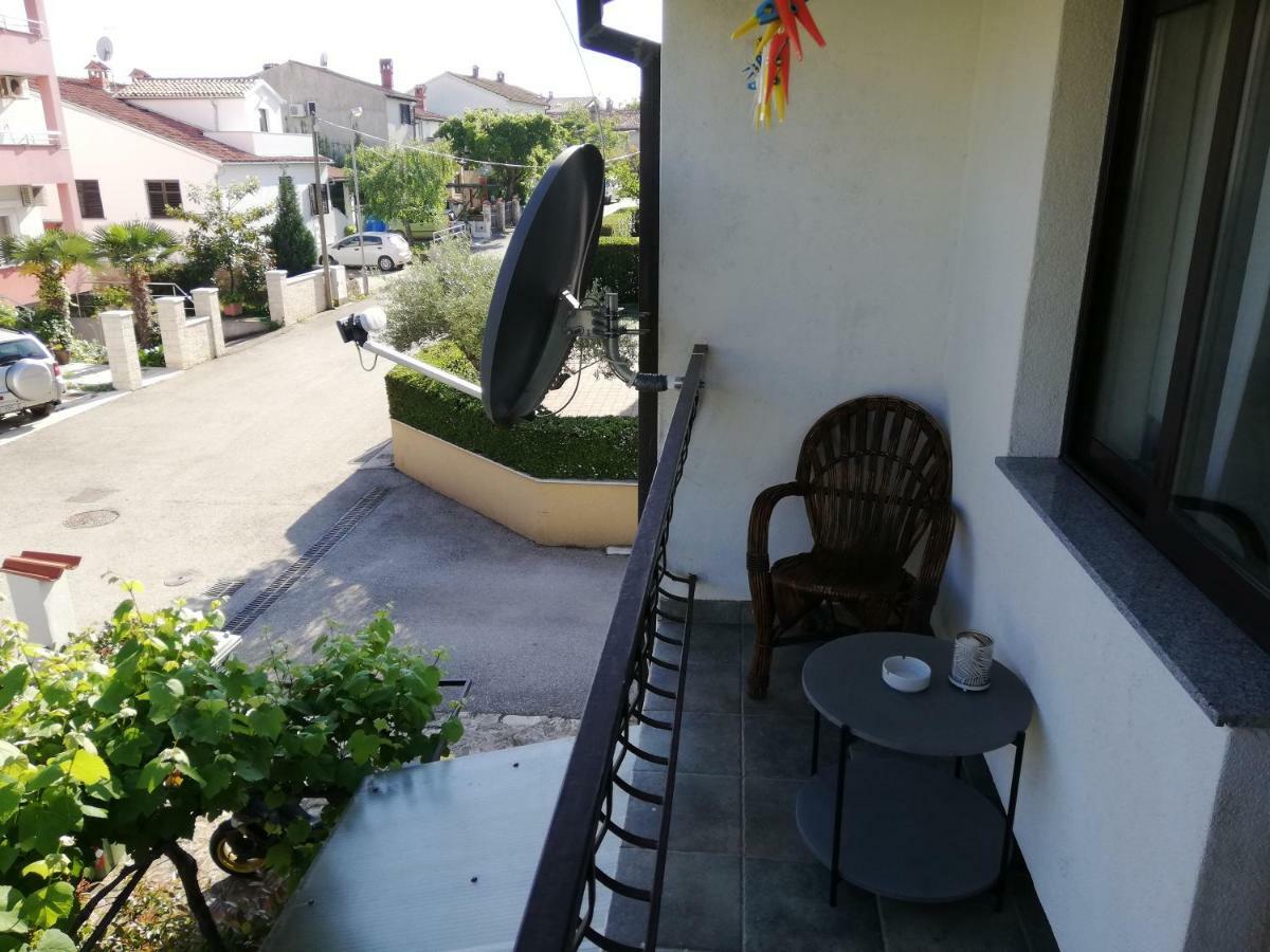 Family Apartman Luka Lägenhet Rovinj Exteriör bild
