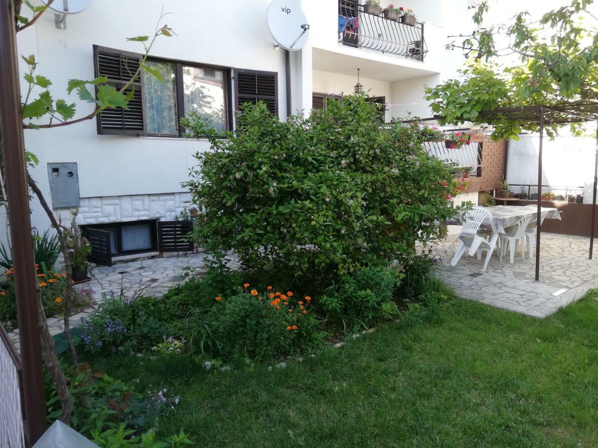 Family Apartman Luka Lägenhet Rovinj Exteriör bild
